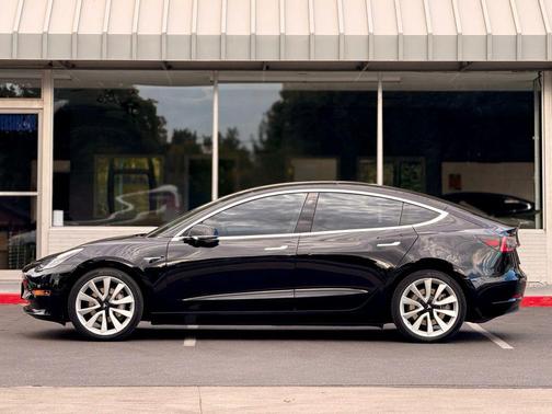 2020 Tesla Model 3 Standard Range