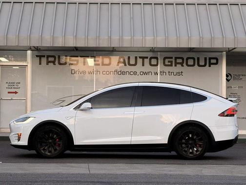 White 2016 Tesla Model X 75D