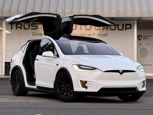 White 2016 Tesla Model X 75D