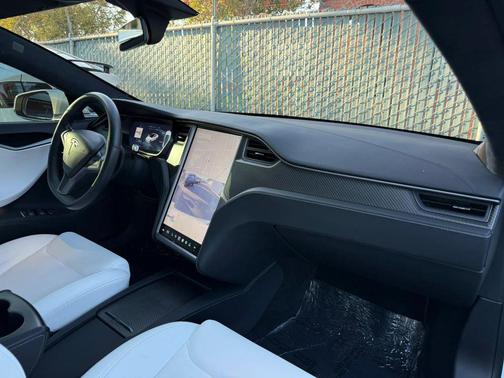 Pearl White Multi-Coat 2020 Tesla Model S Performance