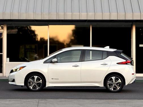 2019 Nissan Leaf SV PLUS