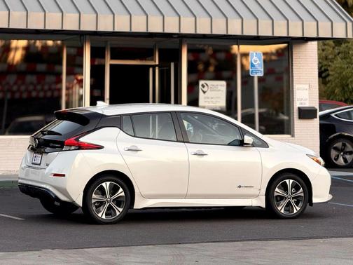 2019 Nissan Leaf SV PLUS