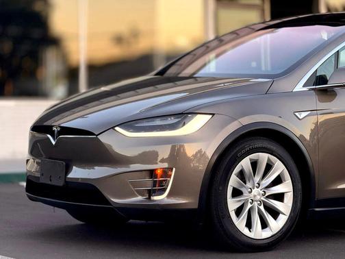 2016 Tesla Model X P100D