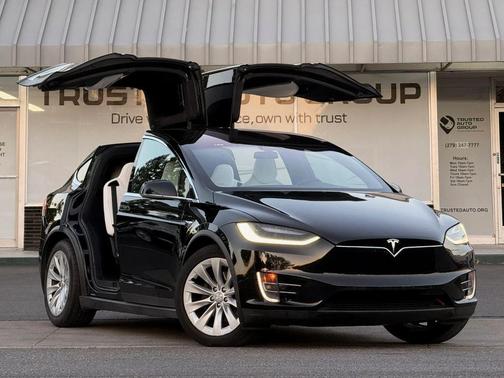 Black 2018 Tesla Model X 75D
