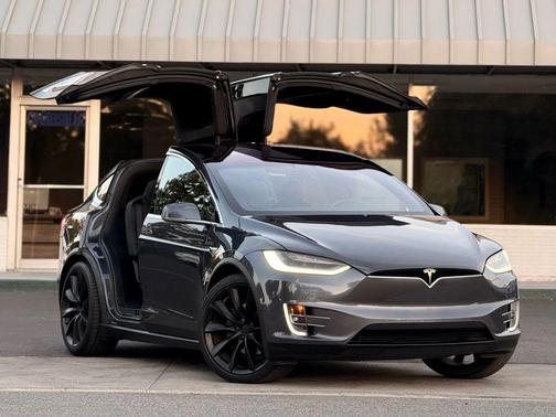 2020 Tesla Model X Long Range Sport Utility 4D