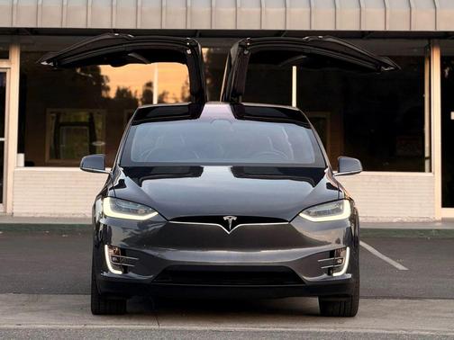 2020 Tesla Model X Long Range Sport Utility 4D