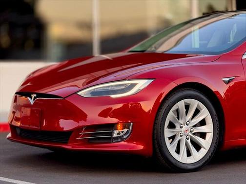 2017 Tesla Model S 75D