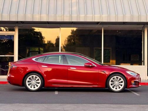 2017 Tesla Model S 75D