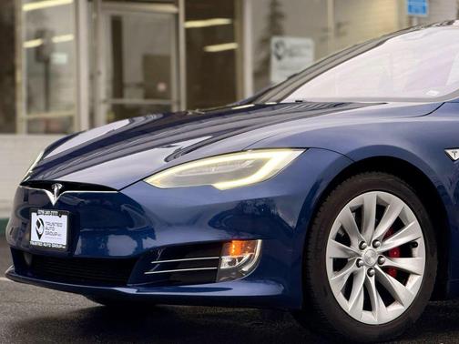 2016 Tesla Model S P90D