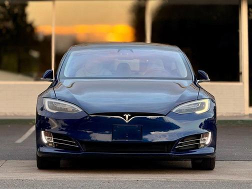 2018 Tesla Model S 75D