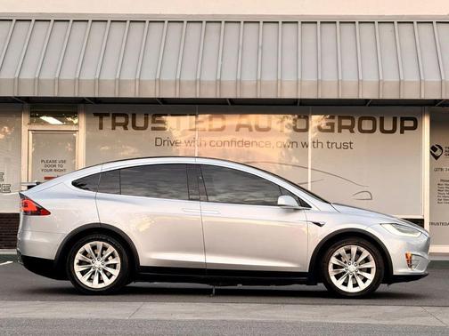 Silver 2017 Tesla Model X 100D