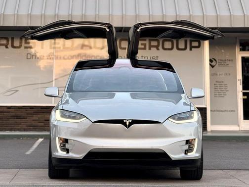 Silver 2017 Tesla Model X 100D