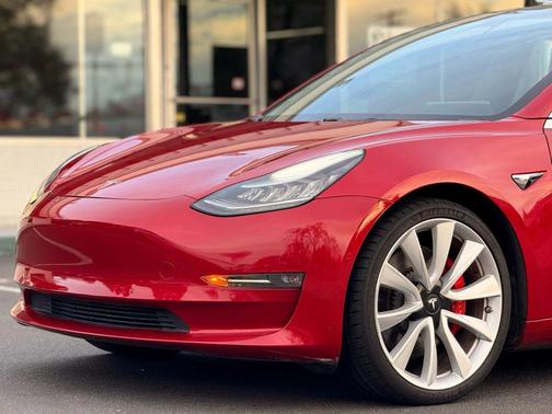 2018 Tesla Model 3 Performance