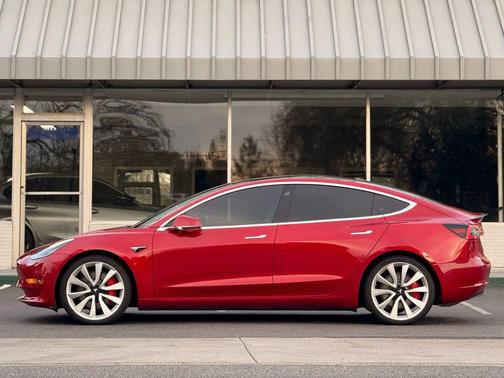 2018 Tesla Model 3 Performance