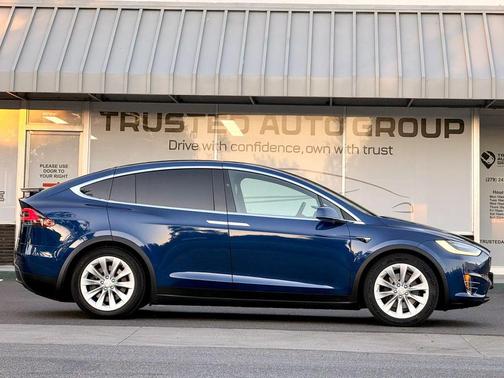 Deep Blue Metallic 2020 Tesla Model X Long Range Sport Utility 4D