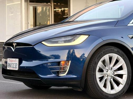 Deep Blue Metallic 2020 Tesla Model X Long Range Sport Utility 4D