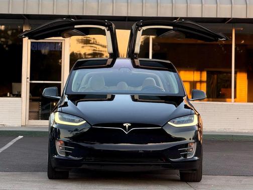 2017 Tesla Model X 90D