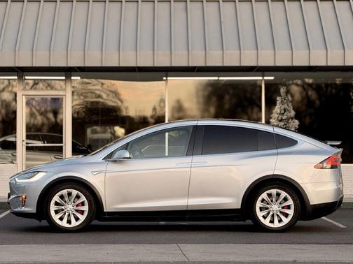 2016 Tesla Model X P90D