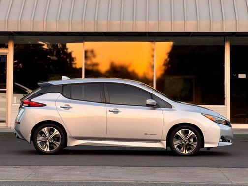 2018 Nissan Leaf SV