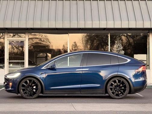 2020 Tesla Model X Long Range Sport Utility 4D