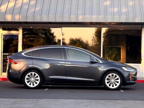 2016 Tesla Model X 90D