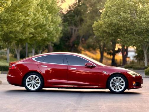 2016 Tesla Model S 75