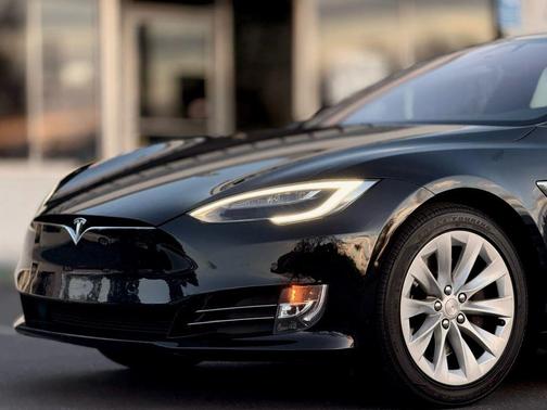 2018 Tesla Model S 100D