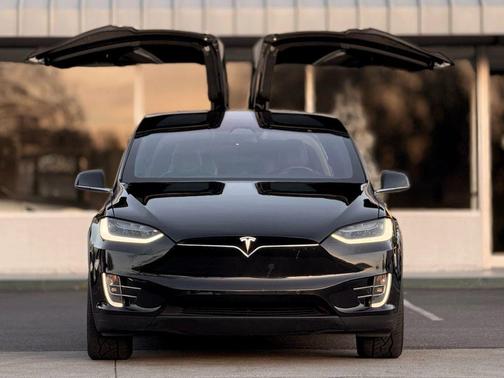 2017 Tesla Model X 75D