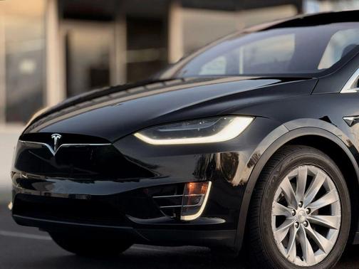 2017 Tesla Model X 75D