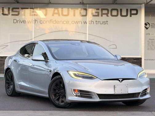 2016 Tesla Model S 90D