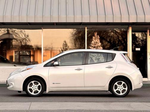 2014 Nissan Leaf SV
