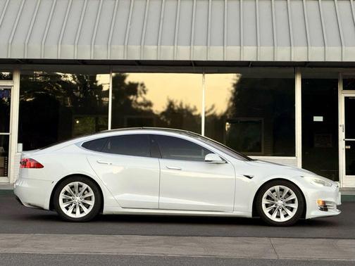 2017 Tesla Model S 75