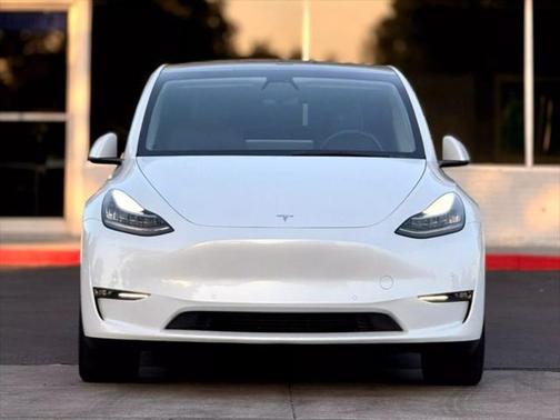2021 Tesla Model Y Standard Range Rear-Wheel Drive
