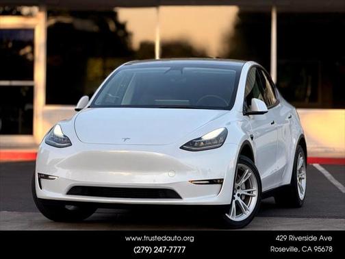 2021 Tesla Model Y Standard Range Rear-Wheel Drive