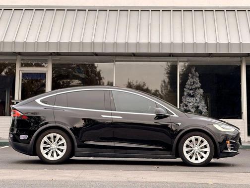 2019 Tesla Model X Long Range Sport Utility 4D