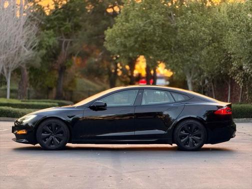 2022 Tesla Model S Long Range