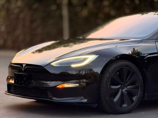 2022 Tesla Model S Long Range