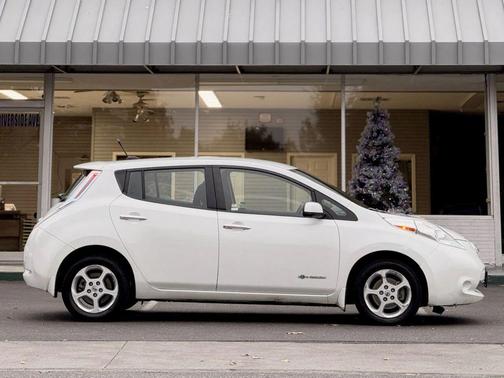 2013 Nissan Leaf SV