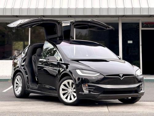 2018 Tesla Model X 75D Sport Utility 4D