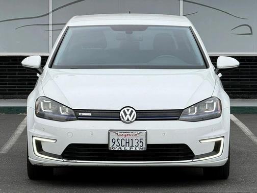 Pure White 2015 Volkswagen e-Golf SEL Premium