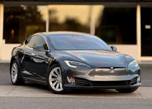 2017 Tesla Model S 75D