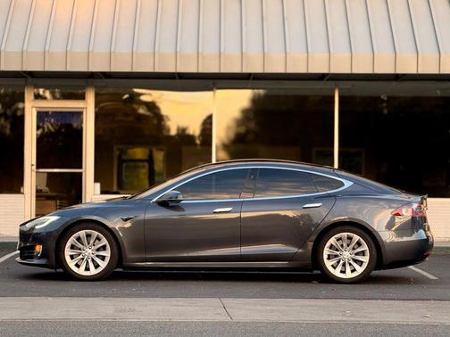 2017 Tesla Model S 75D