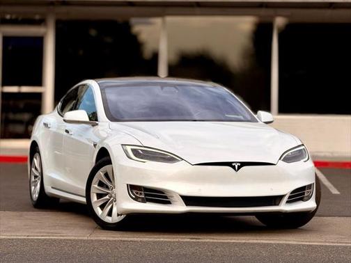 2020 Tesla Model S Long Range