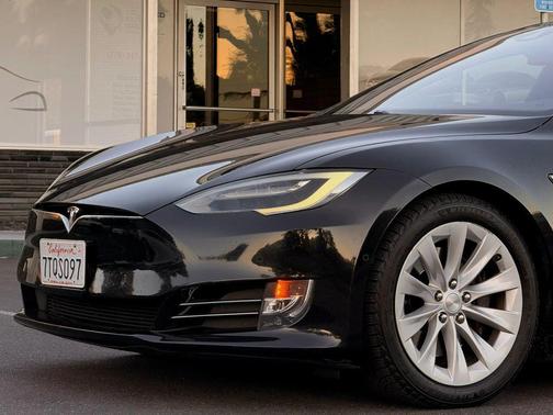 Black 2016 Tesla Model S 90D