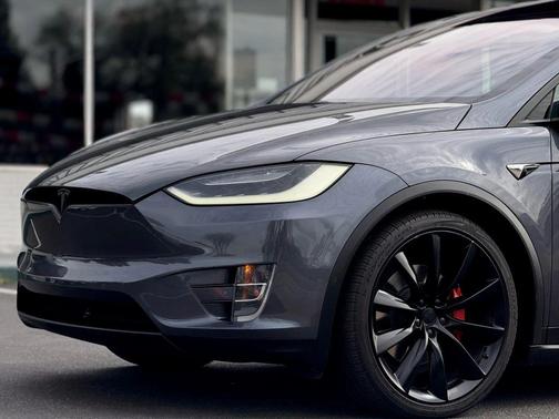 2017 Tesla Model X 90D