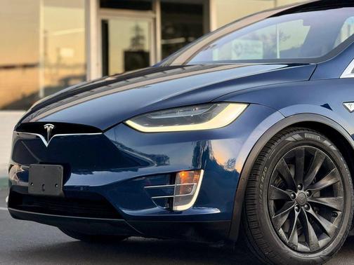 2016 Tesla Model X 90D