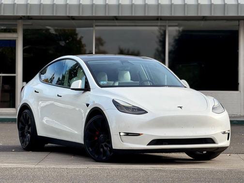 2022 Tesla Model Y Performance Dual Motor All-Wheel Drive