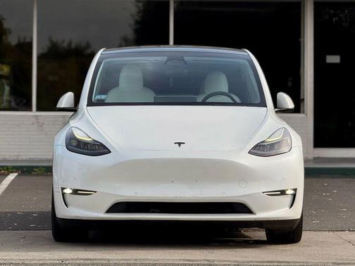 2022 Tesla Model Y Performance Dual Motor All-Wheel Drive