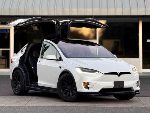 2017 Tesla Model X 90D