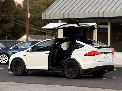 2017 Tesla Model X 90D